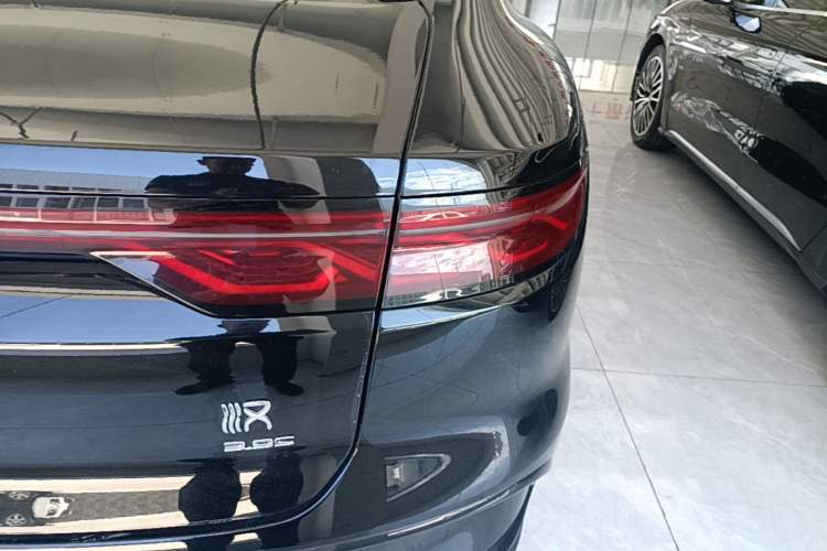 Used BYD Han 2024 EV Glory Edition 610 km All-Wheel Drive "Tian Shen Zhi Jia" Intelligent Driving Model Exterior 3