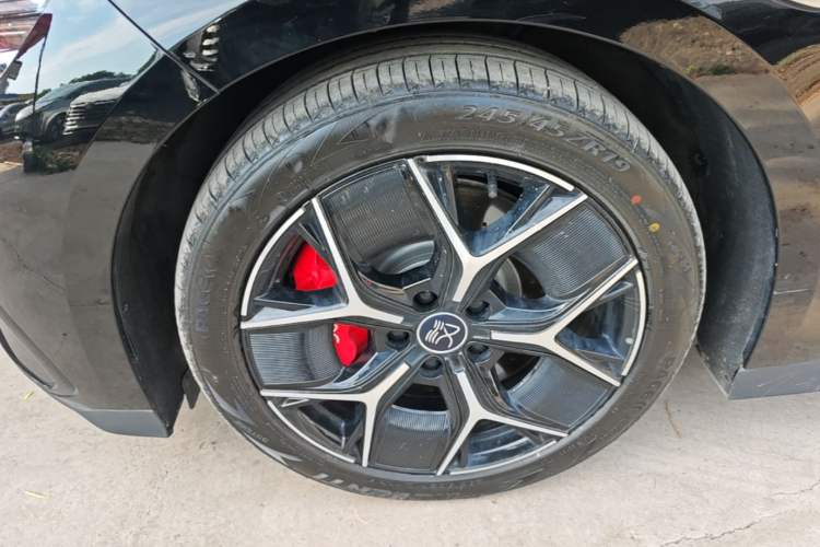 Used BYD Han 2024 EV Glory Edition 715KM Front-Wheel-Drive Flagship Model Exterior 4