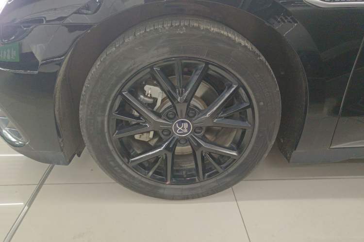 Used BYD Han 2024 DM-i Glory Edition 121KM Prestige Model Exterior 4