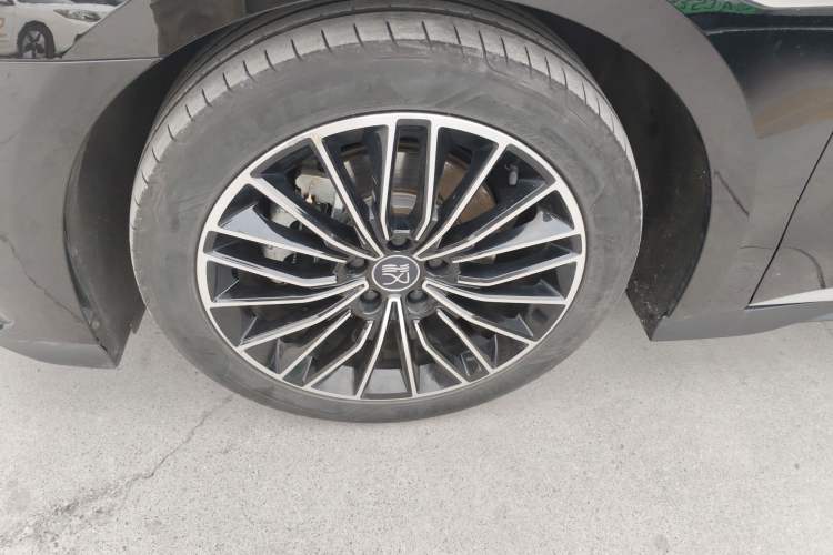 Used BYD Han 2024 DM-i Glory Edition 121KM Prestige Model Exterior 4