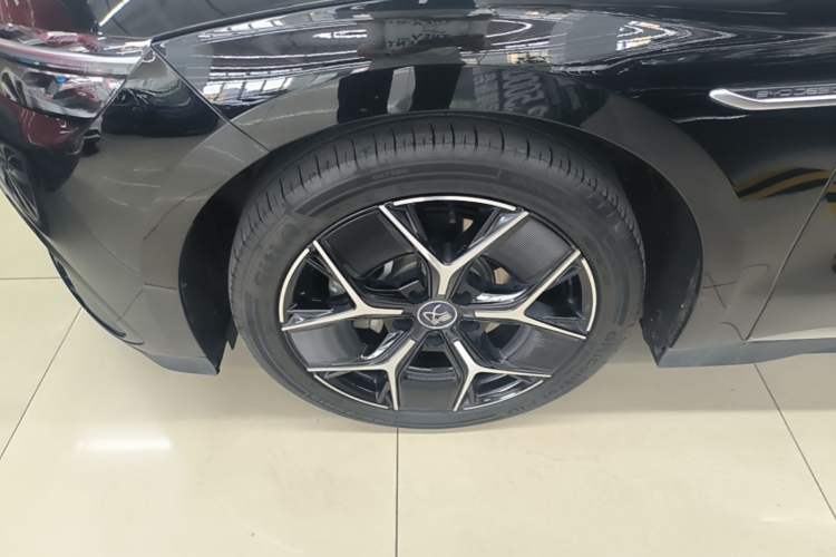 Used BYD Han 2024 EV Glory Edition 605KM Front-Wheel-Drive Premium Model Exterior 4