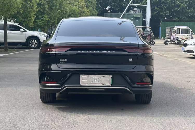 Used BYD Han 2024 DM-i Glory Edition 121KM Prestige Model Exterior 4
