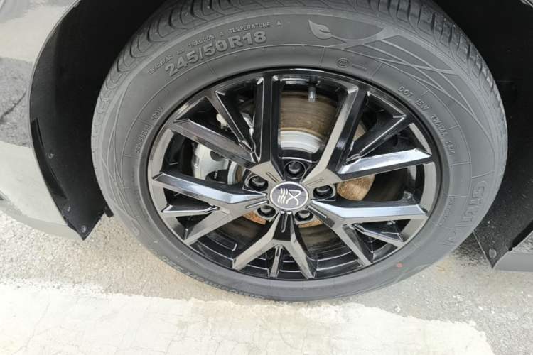 Used BYD Han 2024 DM-i Glory Edition 121KM Prestige Model Exterior 4