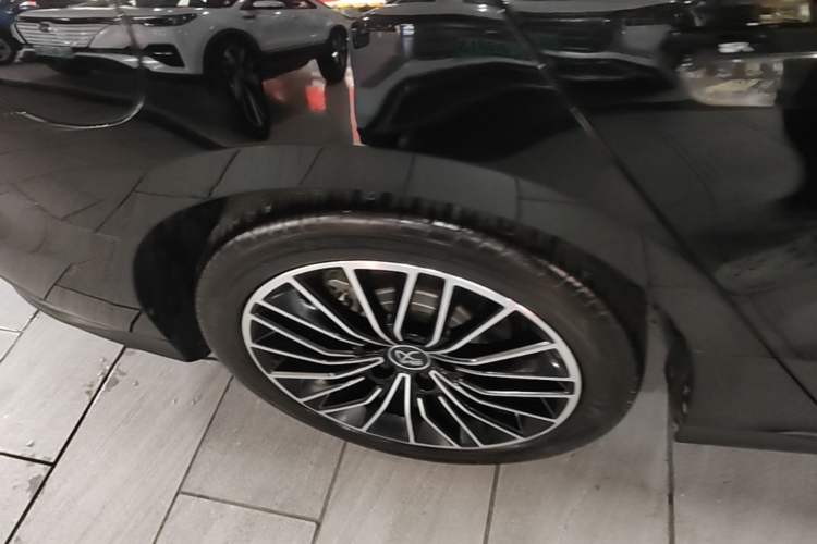 Used BYD Han 2024 EV Glory Edition 506KM Front-Wheel-Drive Premium Model Exterior 5
