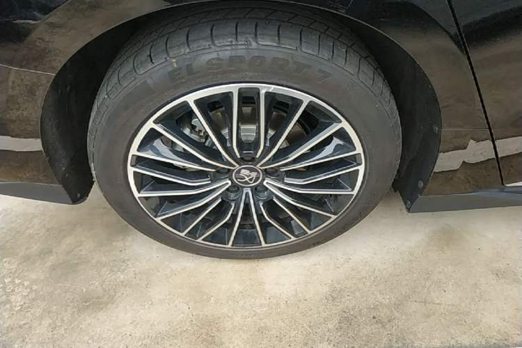 Used BYD Han 2024 EV Glory Edition 506KM Front-Wheel-Drive Premium Model Exterior 5