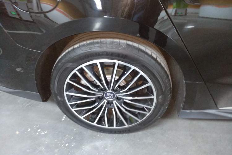 Used BYD Han 2024 DM-i Glory Edition 121KM Premium Model Exterior 5
