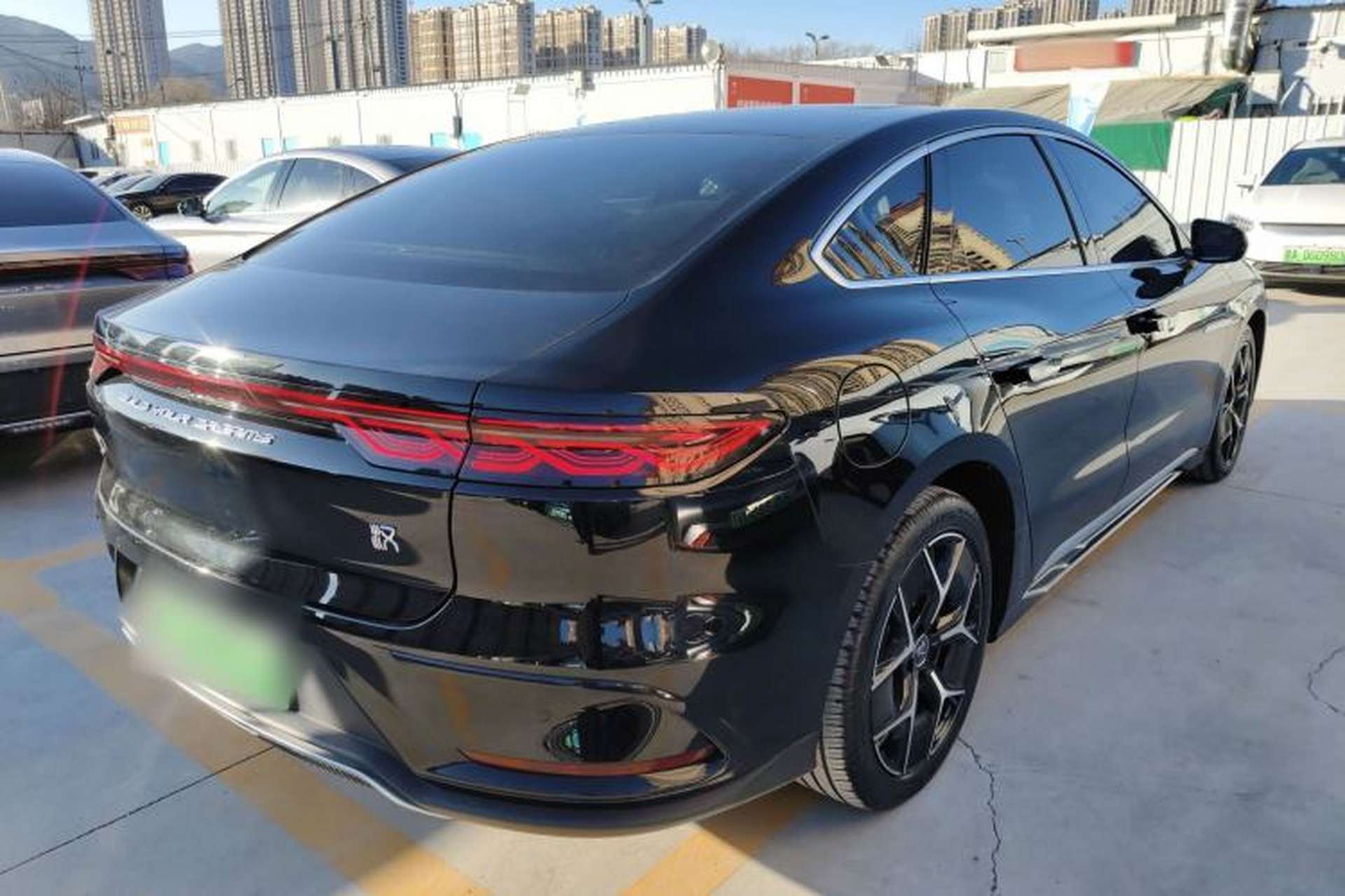 Used BYD Han 2024 EV Glory Edition 605KM Front-Wheel-Drive Premium Model Exterior 5
