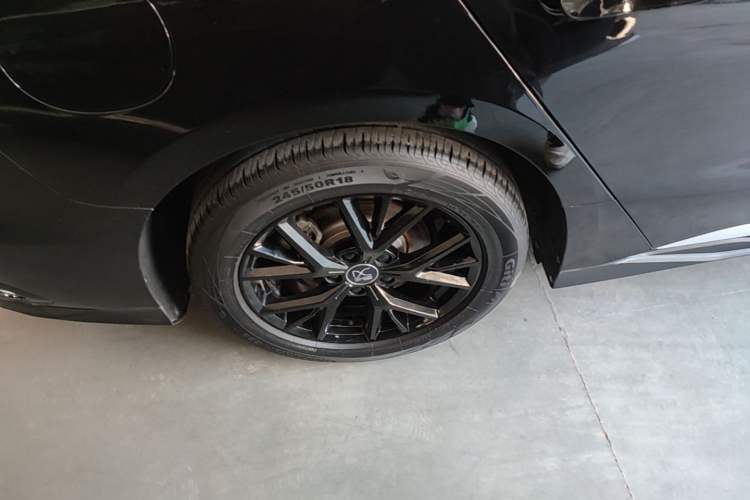 Used BYD Han 2024 DM-i Glory Edition 121KM Elite Model Exterior 5