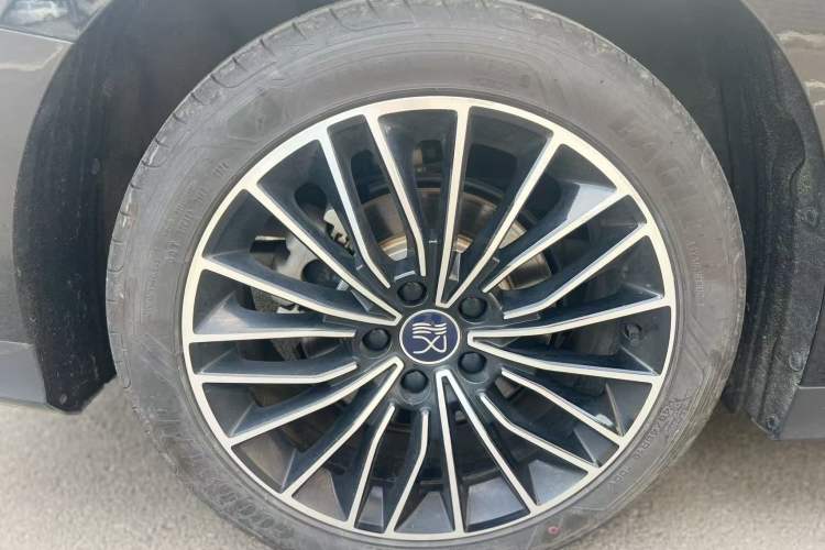 Used BYD Han 2024 DM-i Glory Edition 121KM Prestige Model Exterior 7