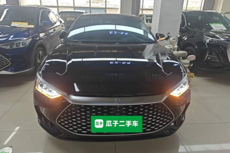 Used BYD Han 2024 DM-i Glory Edition 200KM Flagship Model Front