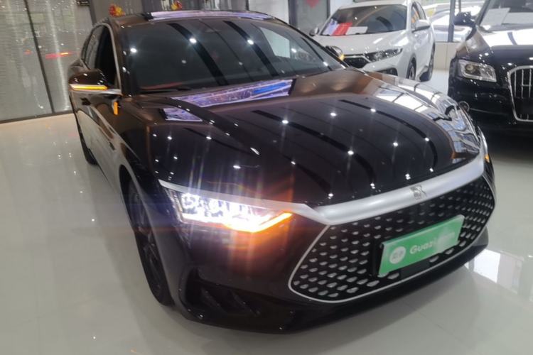 Used BYD Han 2024 DM-i Glory Edition 121KM Prestige Model Front Right 45 Deg