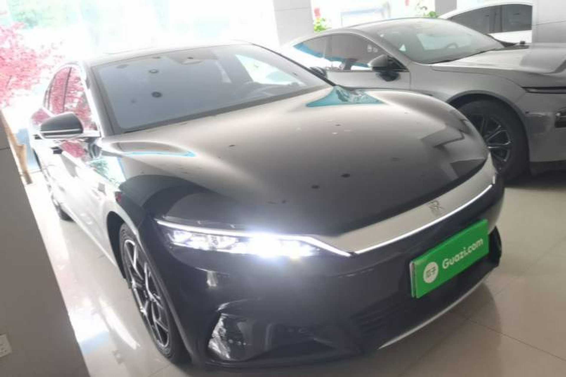 Used BYD Han 2024 EV Glory Edition 605KM Front-Wheel-Drive Premium Model Front Right 45 Deg