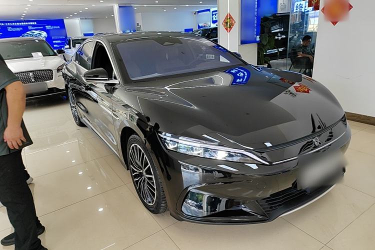 Used BYD Han 2024 EV Glory Edition 506KM Front-Wheel-Drive Premium Model Front Right 45 Deg