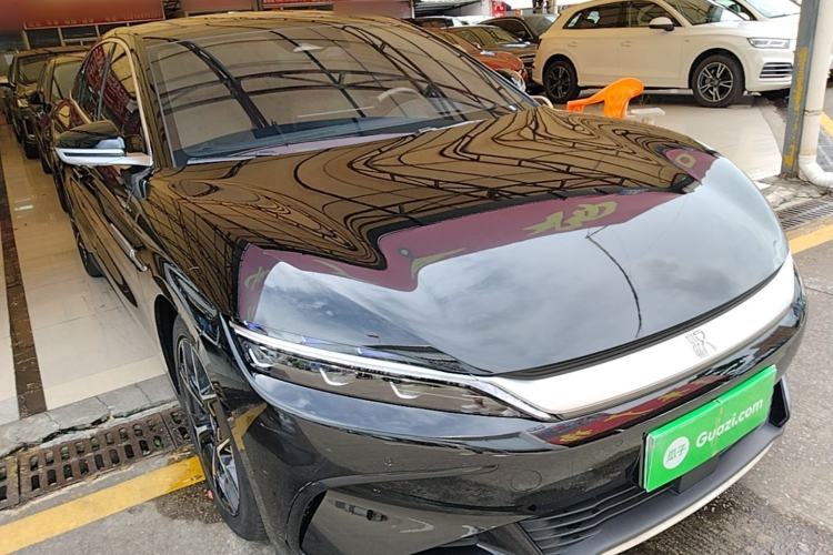Used BYD Han 2024 EV Glory Edition 605KM Front-Wheel-Drive Premium Model Front Right 45 Deg