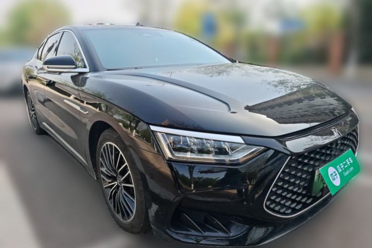 Used BYD Han 2024 DM-i Glory Edition 121KM Prestige Model Front Right 45 Deg