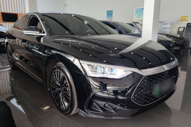 Used BYD Han 2024 DM-i Glory Edition 121KM Premium Model Front Right 45 Deg