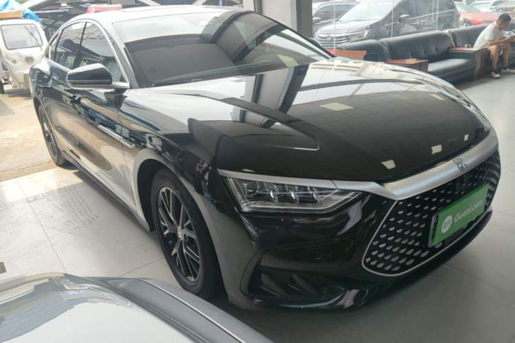 Used BYD Han 2024 DM-i Glory Edition 121KM Prestige Model Front Right 45 Deg