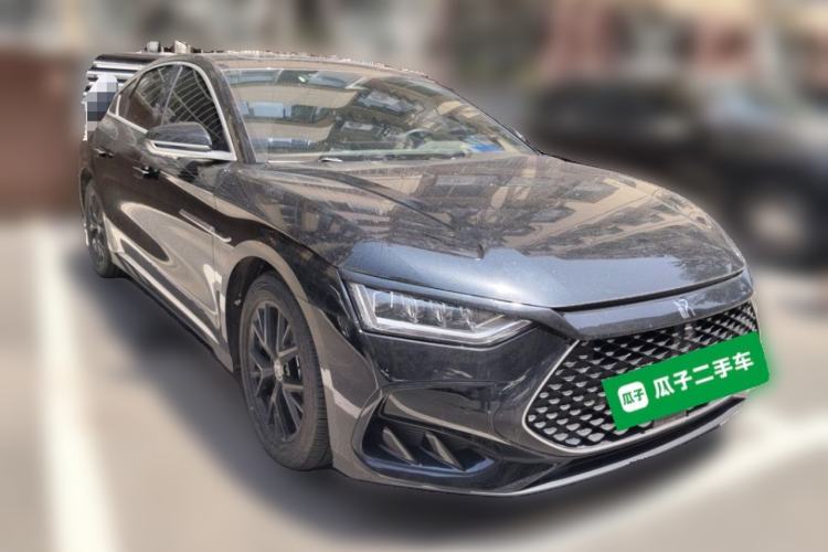 Used BYD Han 2024 DM-i Glory Edition 121KM Elite Model Front Right 45 Deg