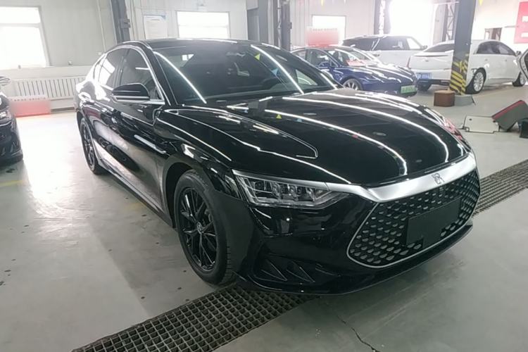 Used BYD Han 2024 DM-i Glory Edition 121KM Prestige Model Front Right 45 Deg