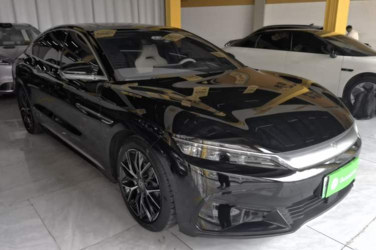 Used BYD Han 2024 EV Glory Edition 610 km All-Wheel Drive "Tian Shen Zhi Jia" Intelligent Driving Model Front Right 45 Deg