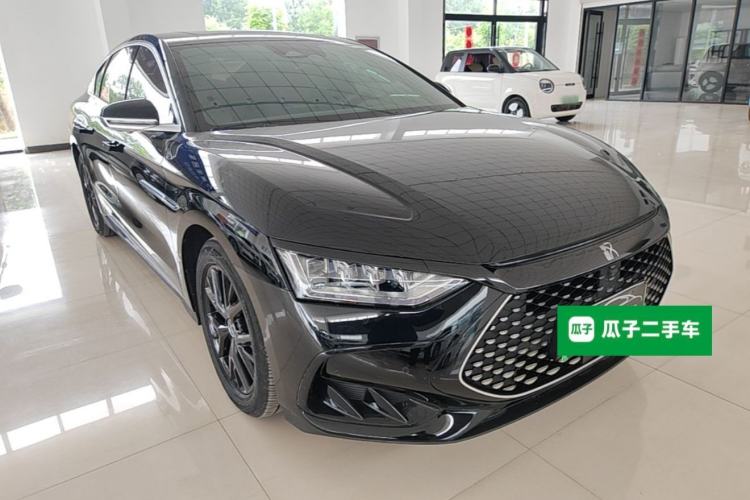 Used BYD Han 2024 DM-i Glory Edition 121KM Elite Model Front Right 45 Deg