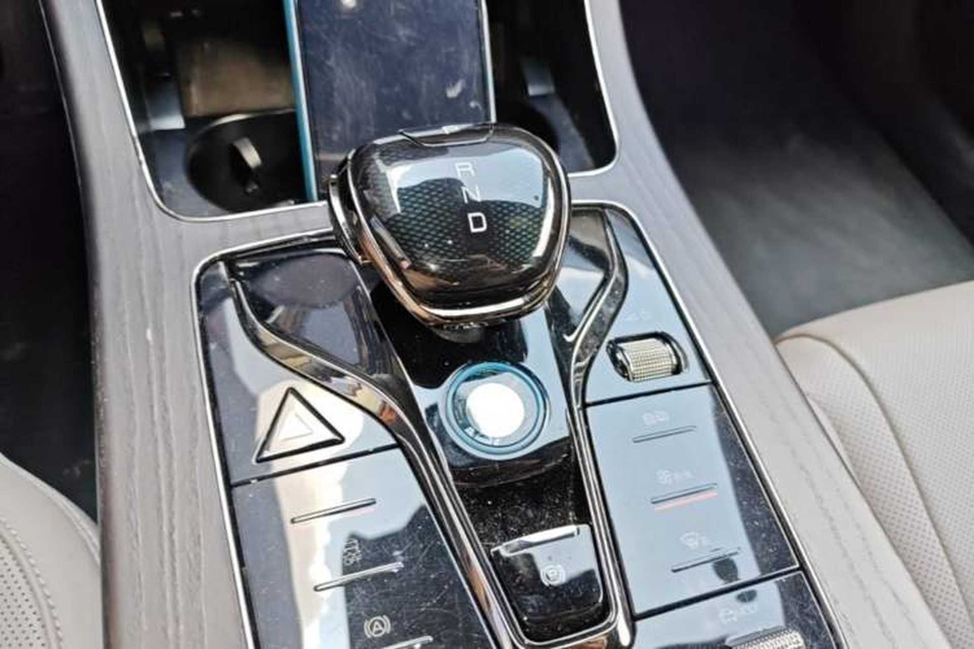 Used BYD Han 2024 DM-i Glory Edition 121KM Premium Model Gear Lever