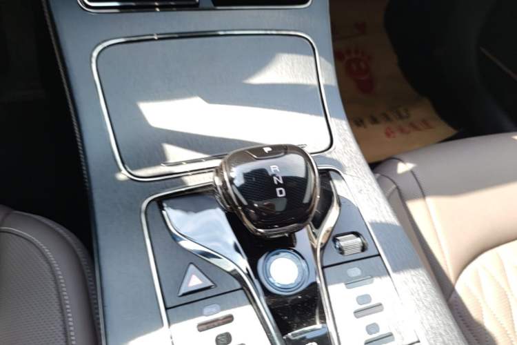 Used BYD Han 2024 EV Glory Edition 506KM Front-Wheel-Drive Premium Model Gear Lever
