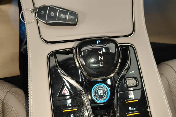 Used BYD Han 2024 EV Glory Edition 605KM Front-Wheel-Drive Premium Model Gear Lever