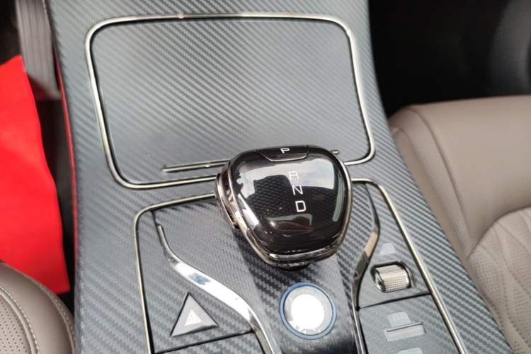 Used BYD Han 2024 EV Glory Edition 506KM Front-Wheel-Drive Premium Model Gear Lever