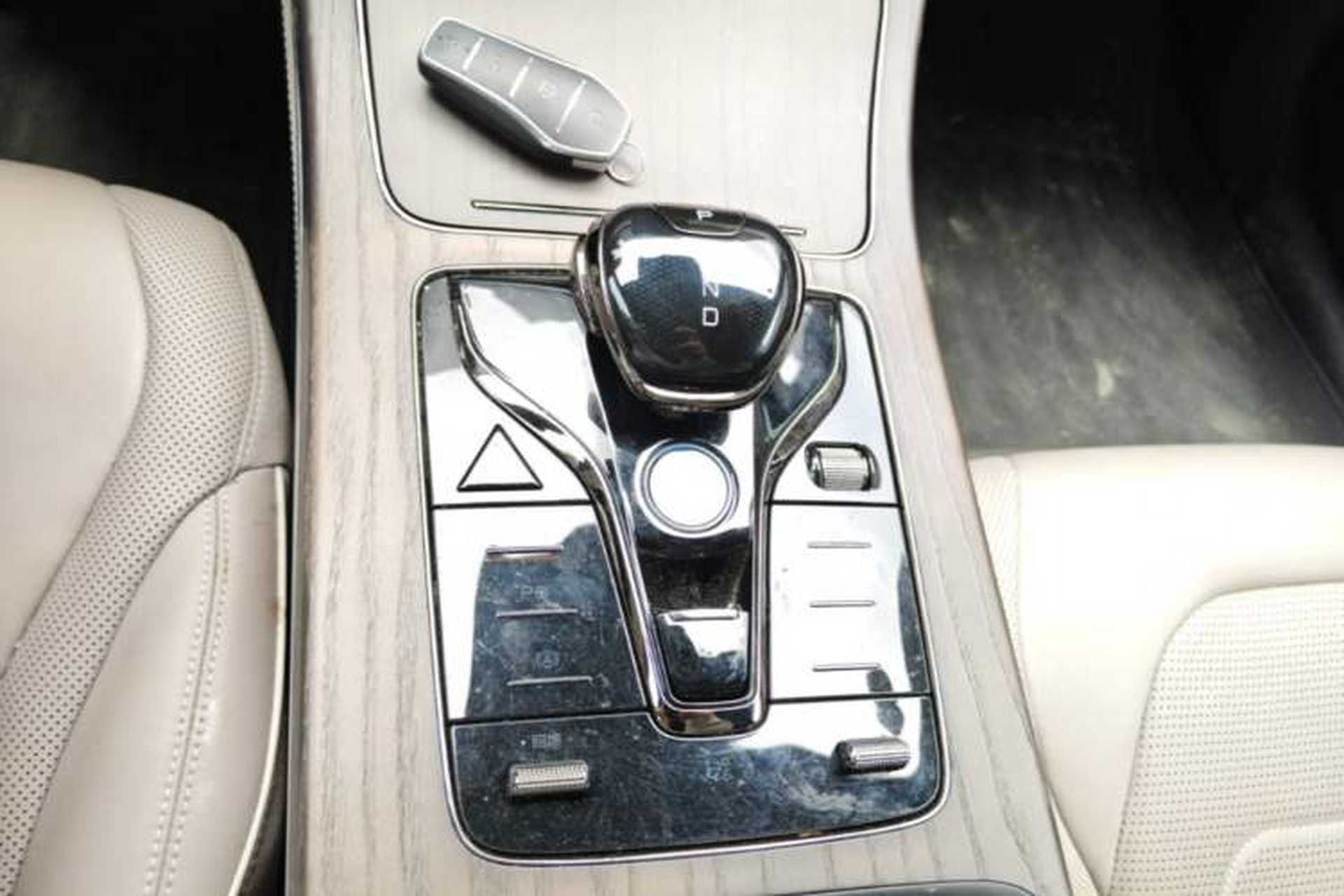 Used BYD Han 2024 EV Glory Edition 610 km All-Wheel Drive "Tian Shen Zhi Jia" Intelligent Driving Model Gear Lever