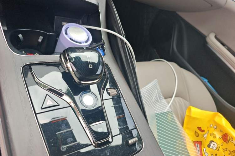 Used BYD Han 2024 DM-i Glory Edition 121KM Premium Model Gear Lever