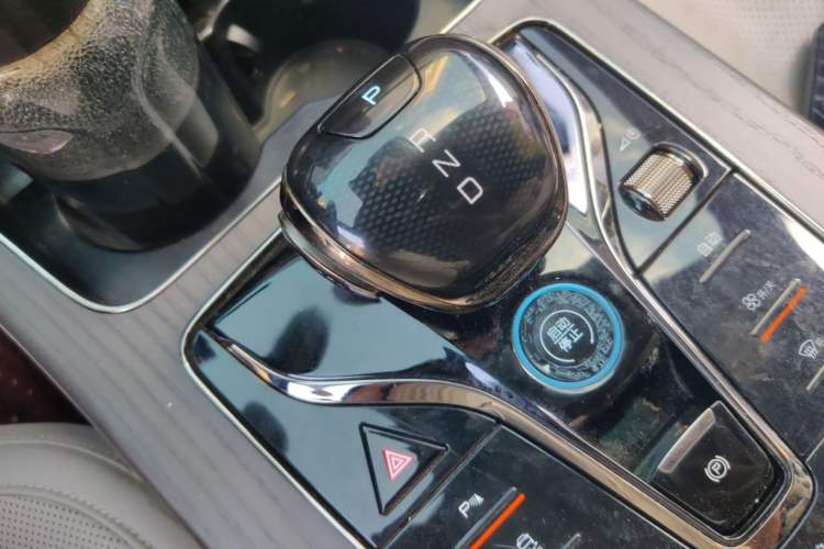 Used BYD Han 2024 DM-i Glory Edition 121KM Premium Model Gear Lever