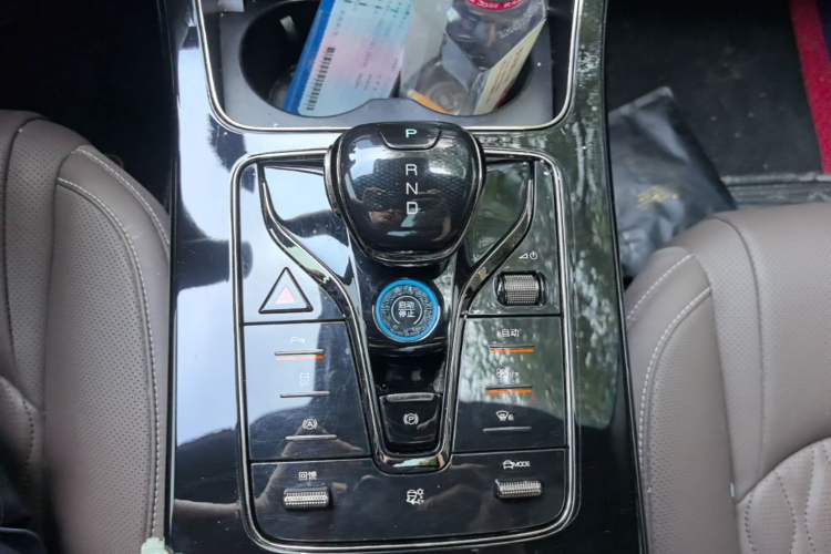 Used BYD Han 2024 EV Glory Edition 506KM Front-Wheel-Drive Premium Model Gear Lever