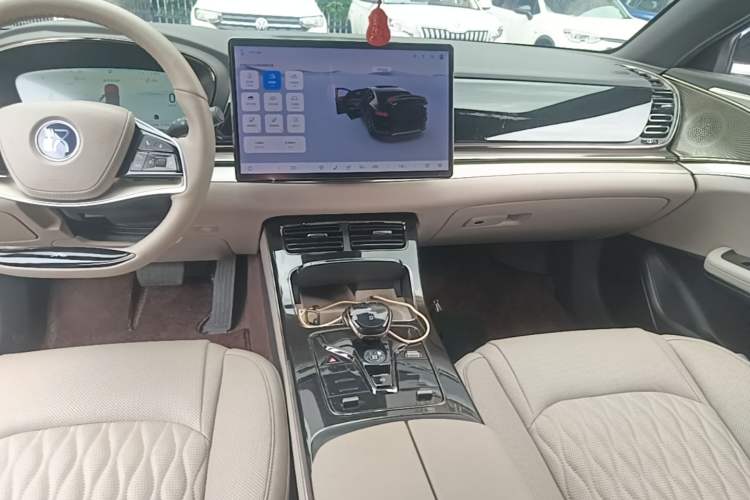 Used BYD Han 2024 EV Glory Edition 605KM Front-Wheel-Drive Premium Model Gear Lever