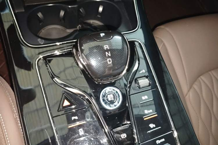 Used BYD Han 2024 DM-i Glory Edition 121KM Elite Model Gear Lever