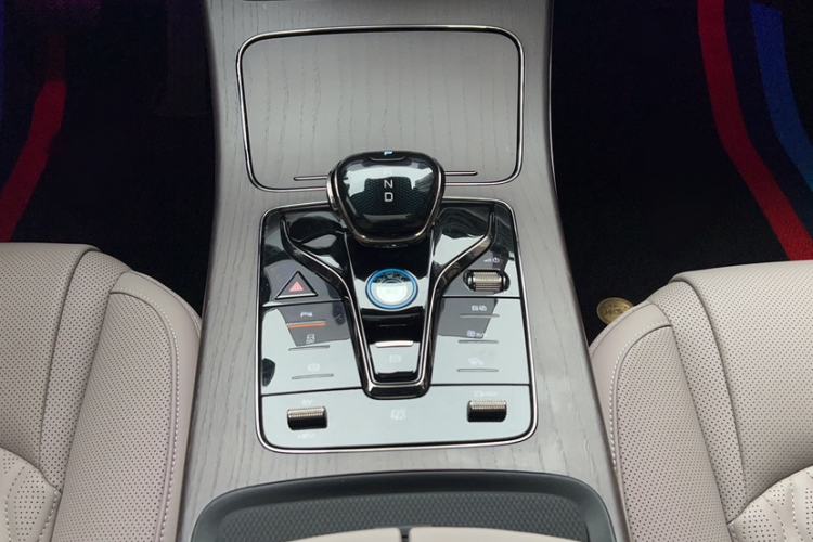 Used BYD Han 2024 DM-i Glory Edition 200KM Flagship Model Gear Lever