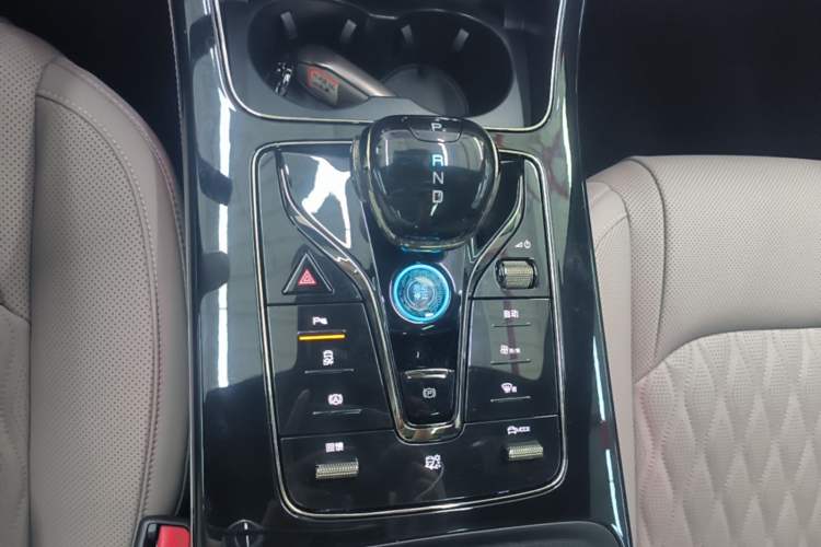 Used BYD Han 2024 EV Glory Edition 605KM Front-Wheel-Drive Premium Model Gear Lever