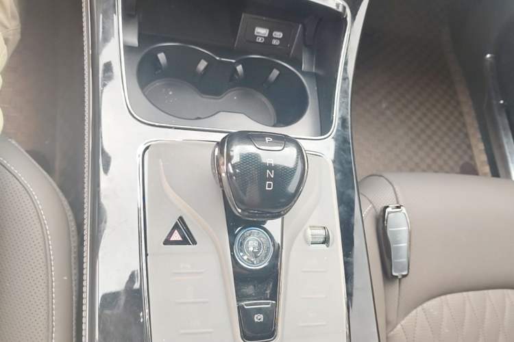 Used BYD Han 2024 EV Glory Edition 506KM Front-Wheel-Drive Premium Model Gear Lever