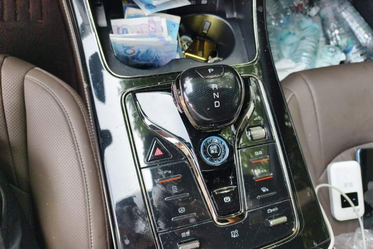Used BYD Han 2024 EV Glory Edition 506KM Front-Wheel-Drive Premium Model Gear Lever
