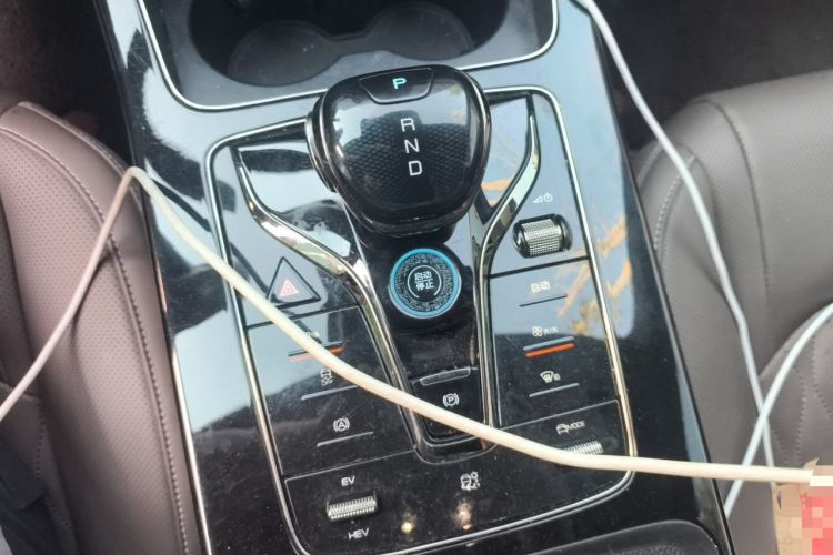 Used BYD Han 2024 DM-i Glory Edition 121KM Prestige Model Gear Lever
