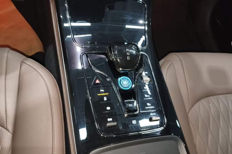 Used BYD Han 2024 EV Glory Edition 506KM Front-Wheel-Drive Premium Model Gear Lever