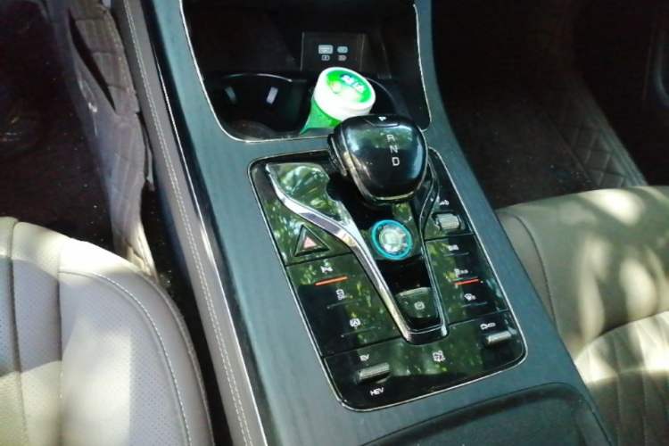 Used BYD Han 2024 DM-i Glory Edition 121KM Premium Model Gear Lever