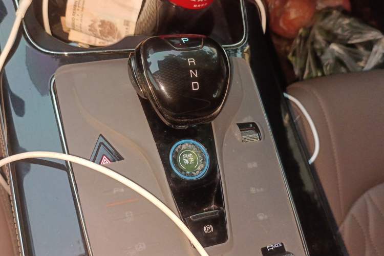 Used BYD Han 2024 DM-i Glory Edition 121KM Elite Model Gear Lever
