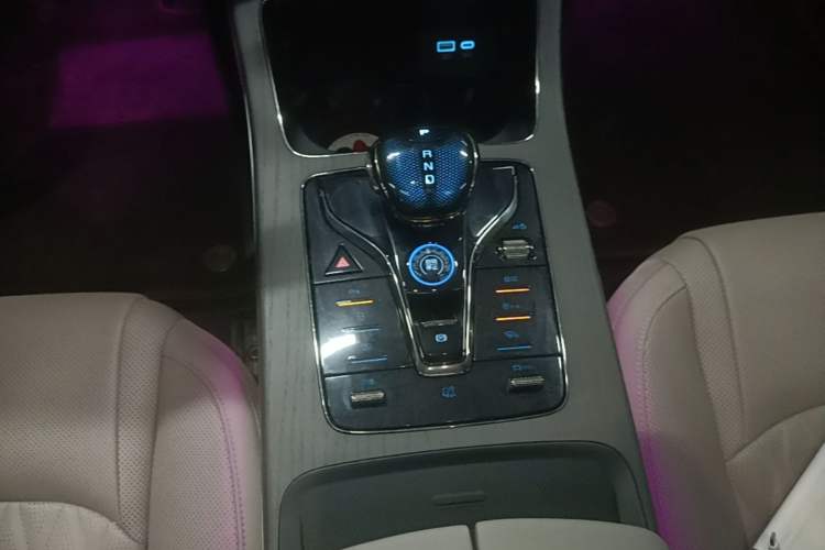 Used BYD Han 2024 EV Glory Edition 715KM Front-Wheel-Drive Flagship Model Gear Lever