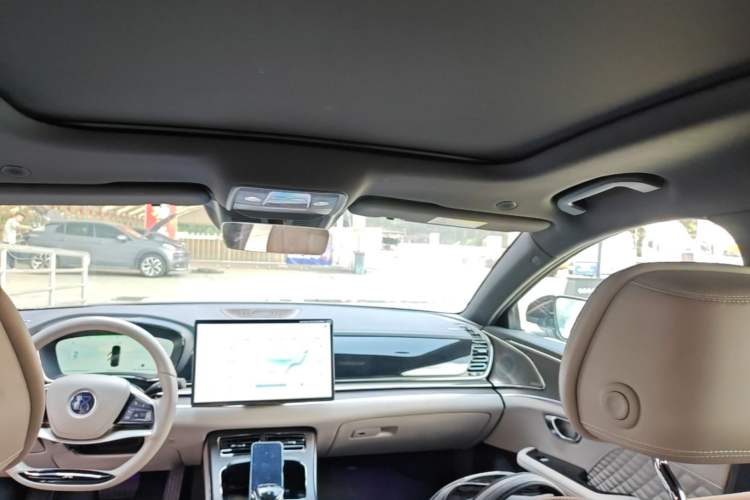 Used BYD Han 2024 DM-i Glory Edition 121KM Premium Model Headliner