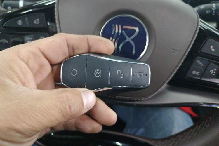Used BYD Han 2024 DM-i Glory Edition 121KM Prestige Model Interior 1