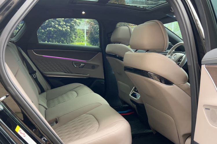 Used BYD Han 2024 DM-i Glory Edition 200KM Flagship Model Interior 1