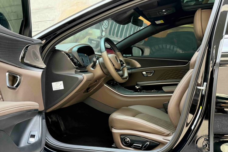 Used BYD Han 2024 DM-i Glory Edition 121KM Premium Model Interior 1