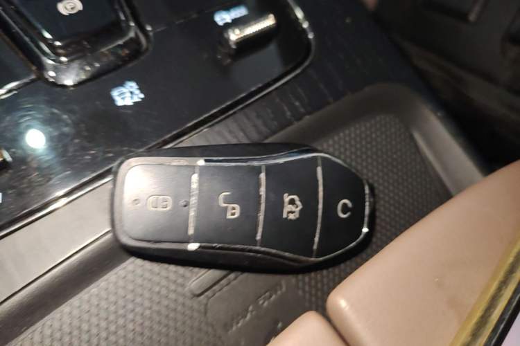 Used BYD Han 2024 DM-i Glory Edition 121KM Premium Model Interior 1