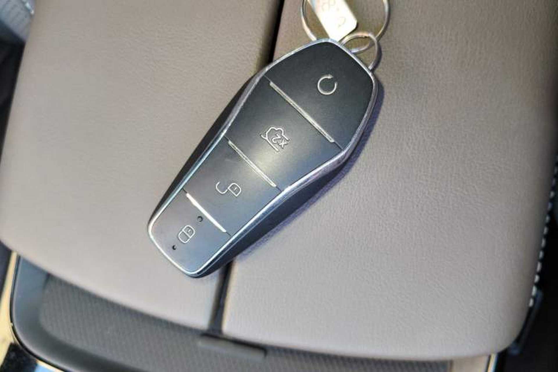 Used BYD Han 2024 EV Glory Edition 605KM Front-Wheel-Drive Premium Model Interior 1